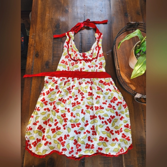 Cotton Apron Cherry Print - Picture 1 of 8